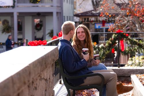 couple downtown christmas